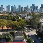 Elegant Miami Apartment East Little Havana / Free Parking